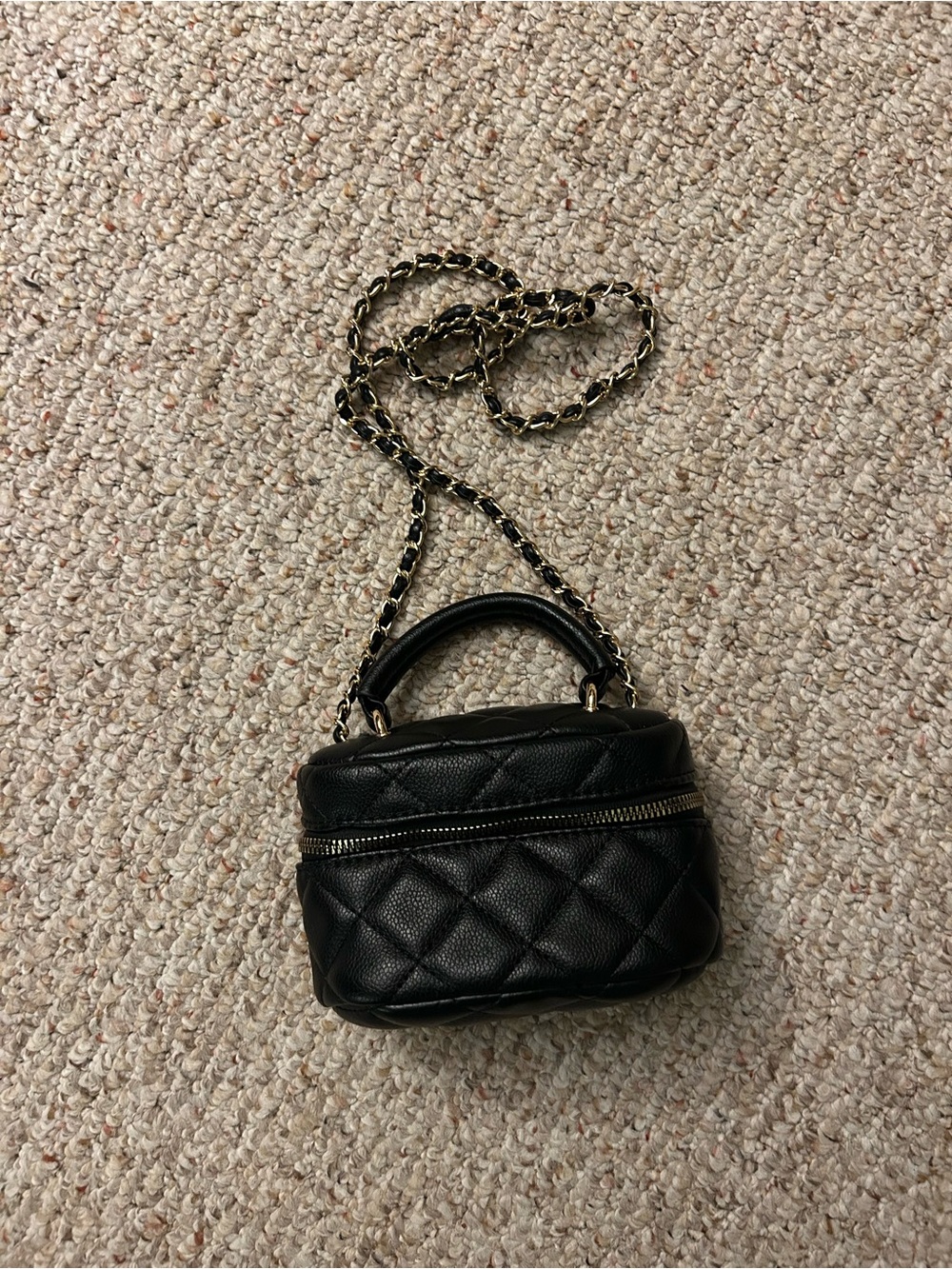 Forever 21 Black Quilted Mini Crossbody with Gold Chain